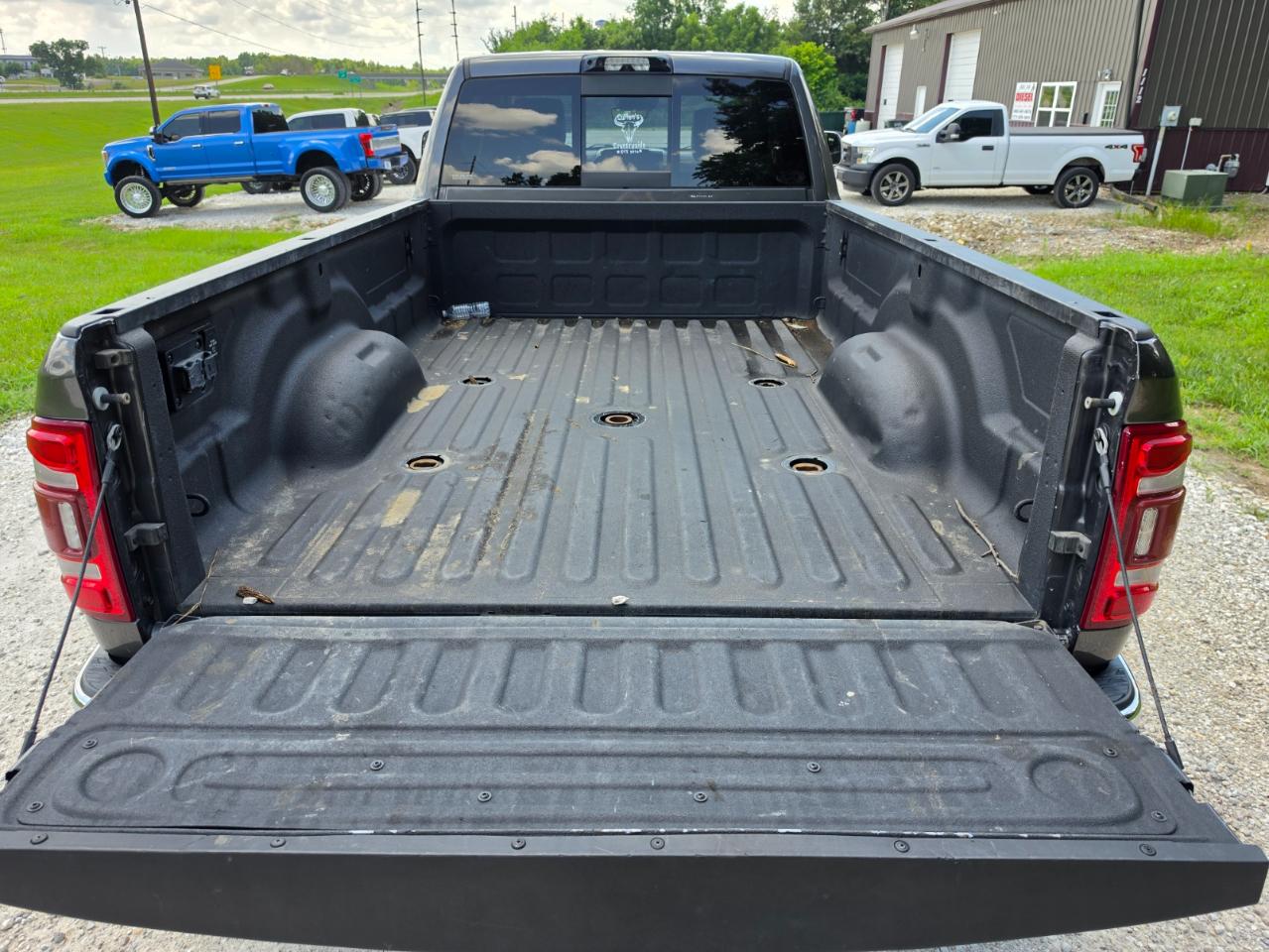 RAM 3500 Laramie Crew Cab LWB 4WD 2022