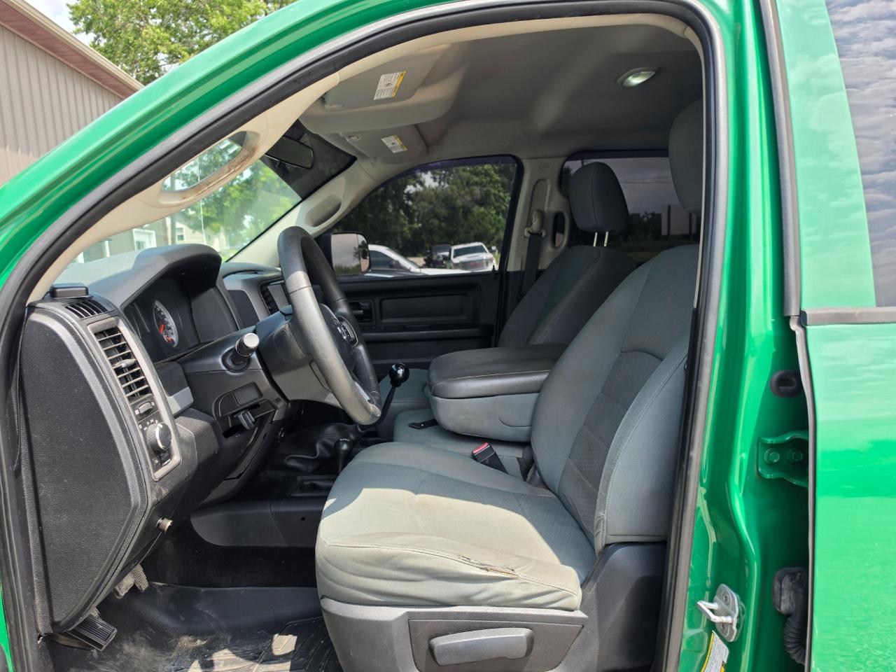 RAM 2500 Tradesman Crew Cab SWB 4WD 2013