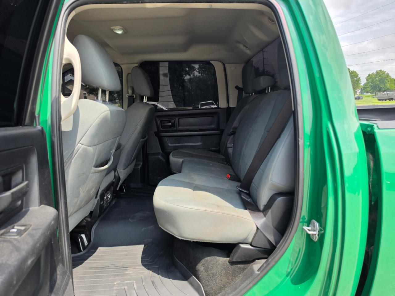 RAM 2500 Tradesman Crew Cab SWB 4WD 2013