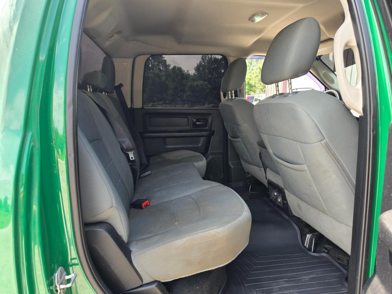 RAM 2500 Tradesman Crew Cab SWB 4WD 2013