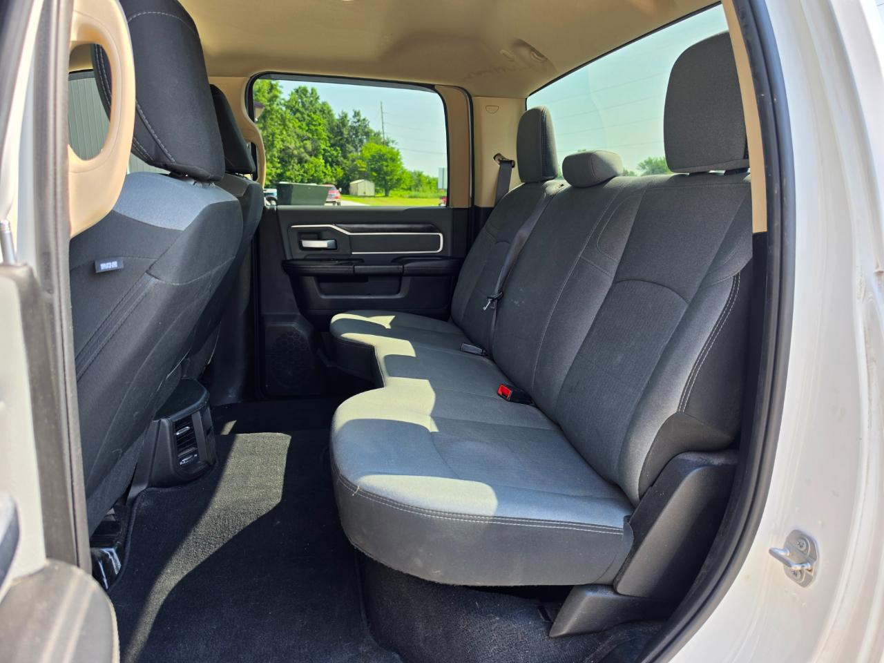 RAM 2500 Big Horn 4x4 Crew Cab 8' Box 2019