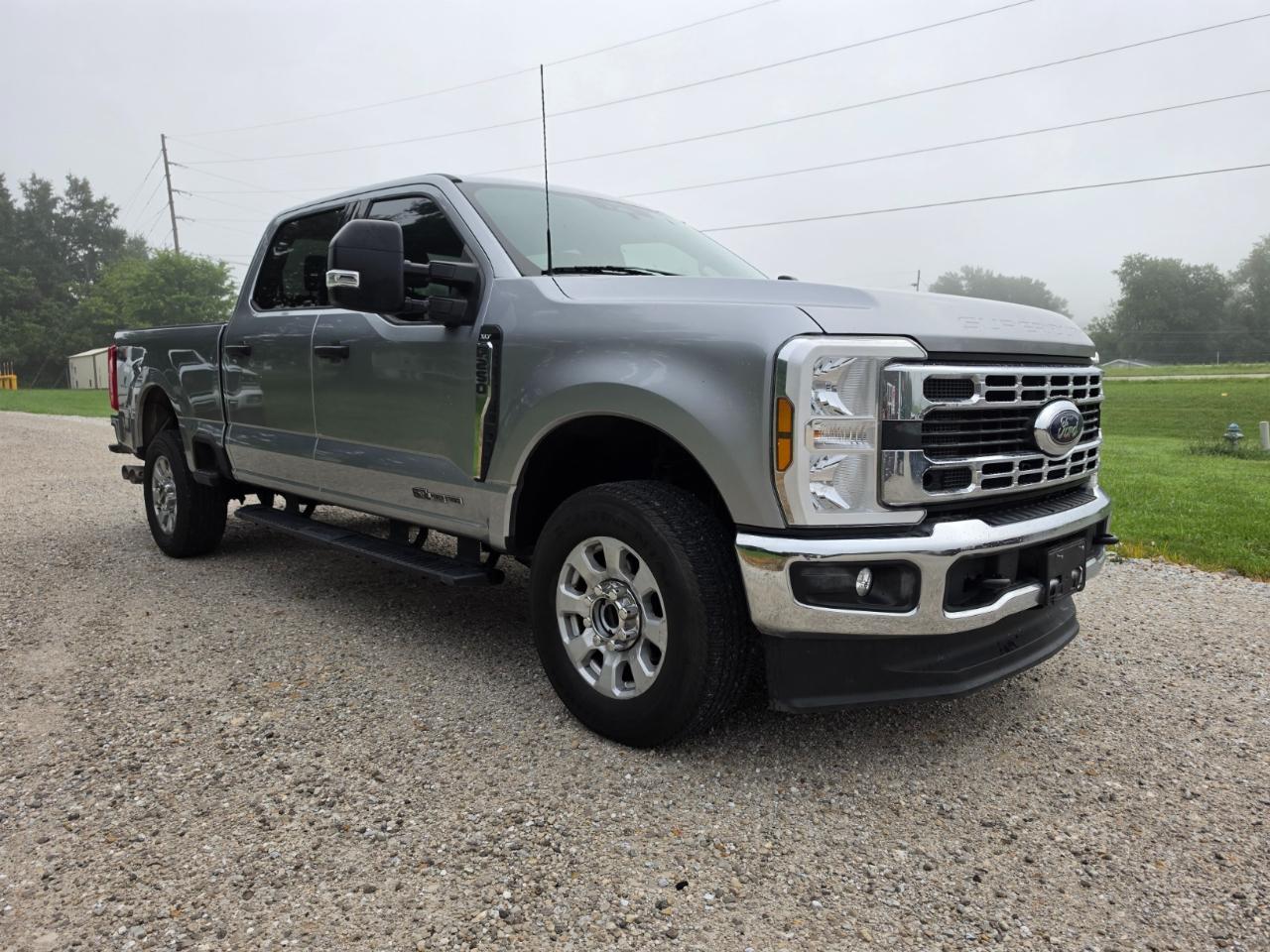 Ford F-250 SD XLT Crew Cab 4WD 2024