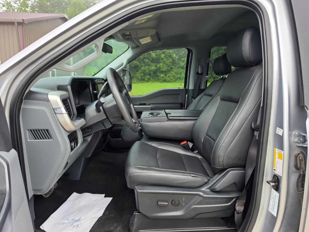 Ford F-250 SD XLT Crew Cab 4WD 2024