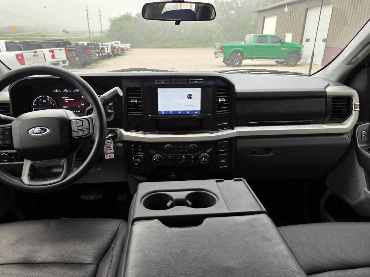 Ford F-250 SD XLT Crew Cab 4WD 2024