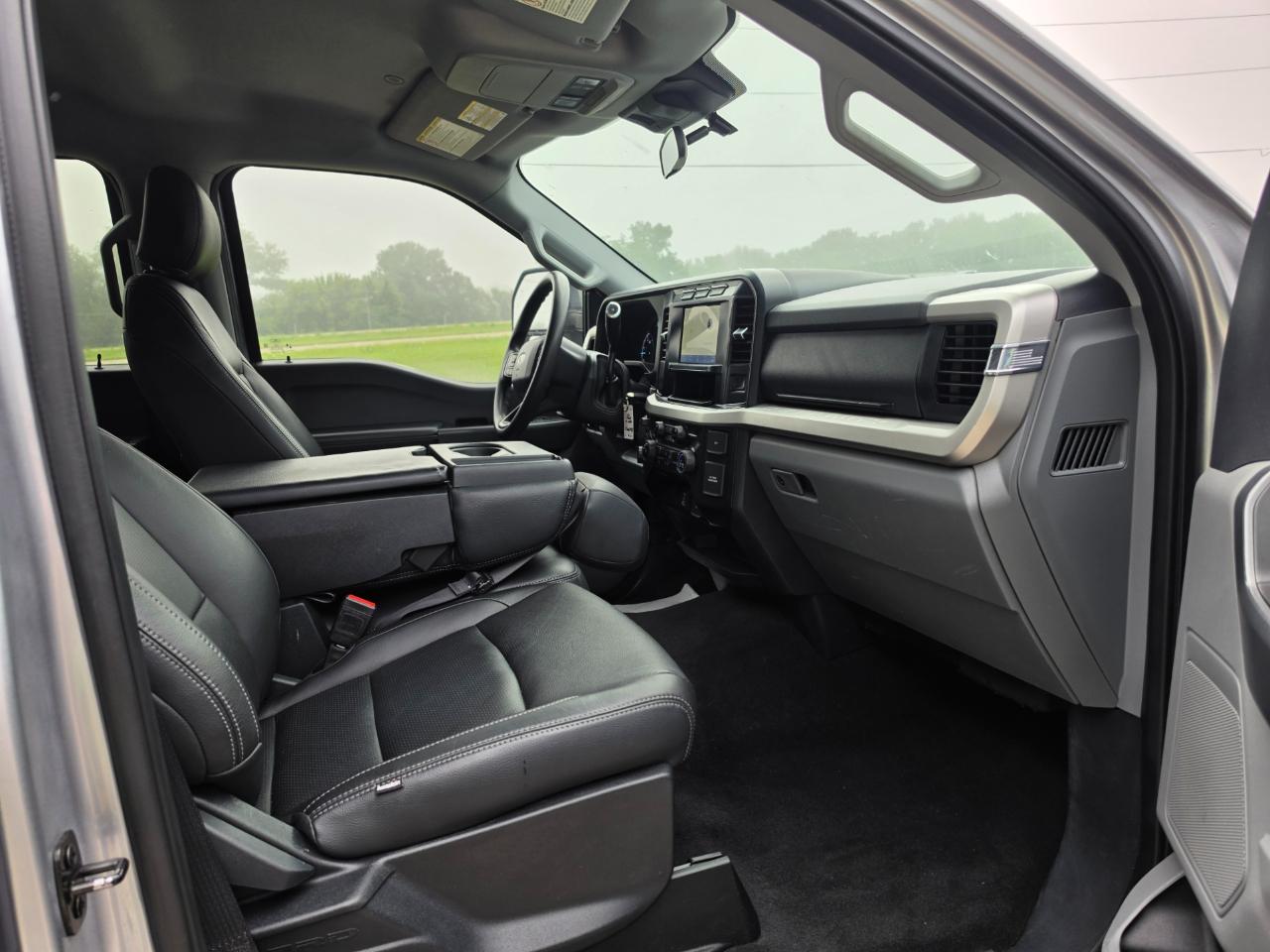 Ford F-250 SD XLT Crew Cab 4WD 2024