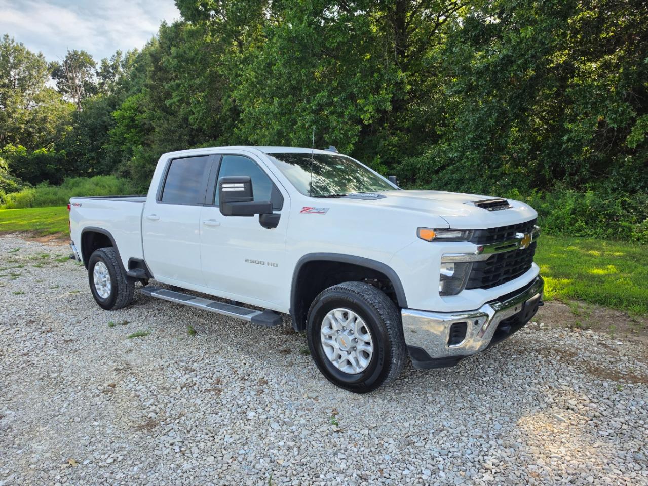 Chevrolet Silverado 2500HD LT Crew Cab 4WD 2024