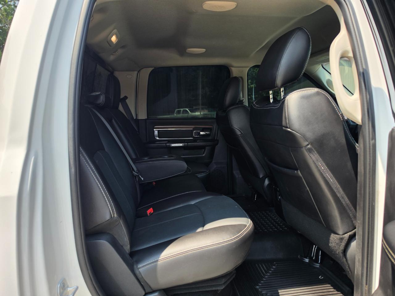 RAM 3500 Laramie Crew Cab LWB 4WD 2018
