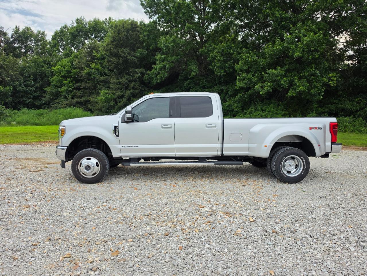 Ford F-350 SD Lariat Crew Cab DRW 4WD 2018