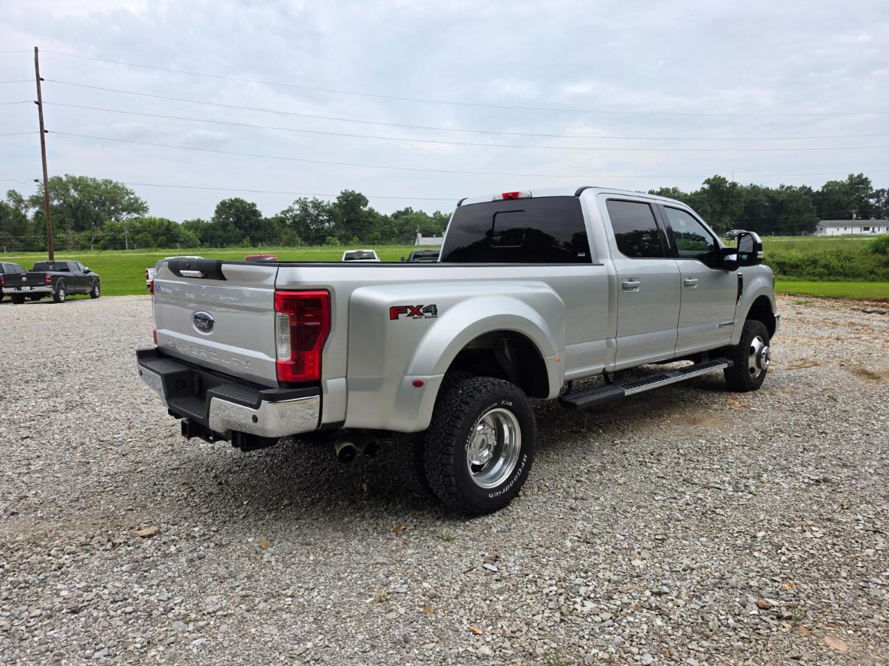 Ford F-350 SD Lariat Crew Cab DRW 4WD 2018