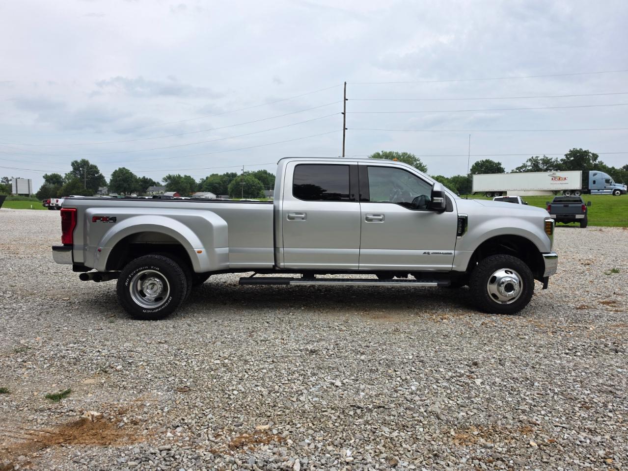 Ford F-350 SD Lariat Crew Cab DRW 4WD 2018
