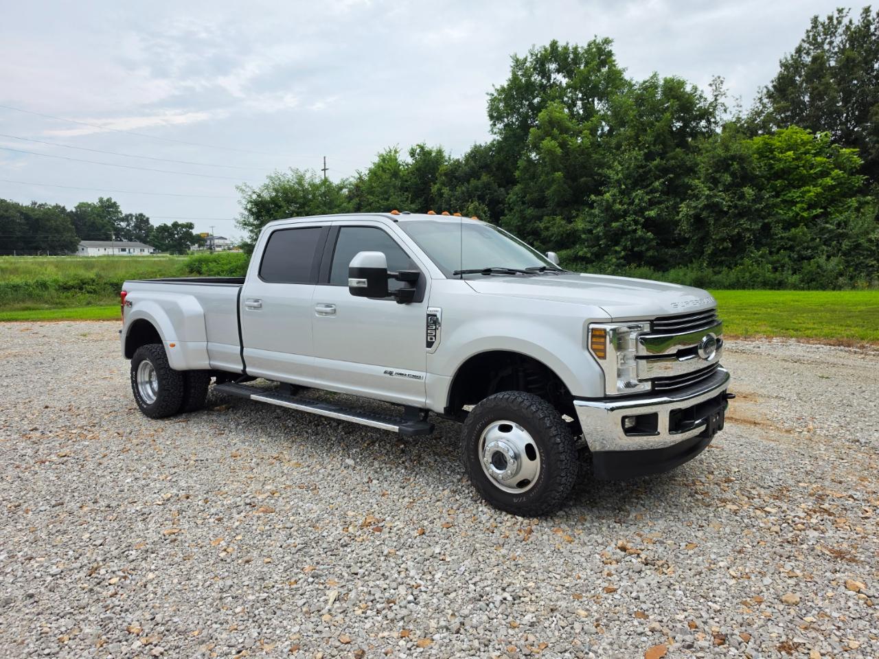Ford F-350 SD Lariat Crew Cab DRW 4WD 2018