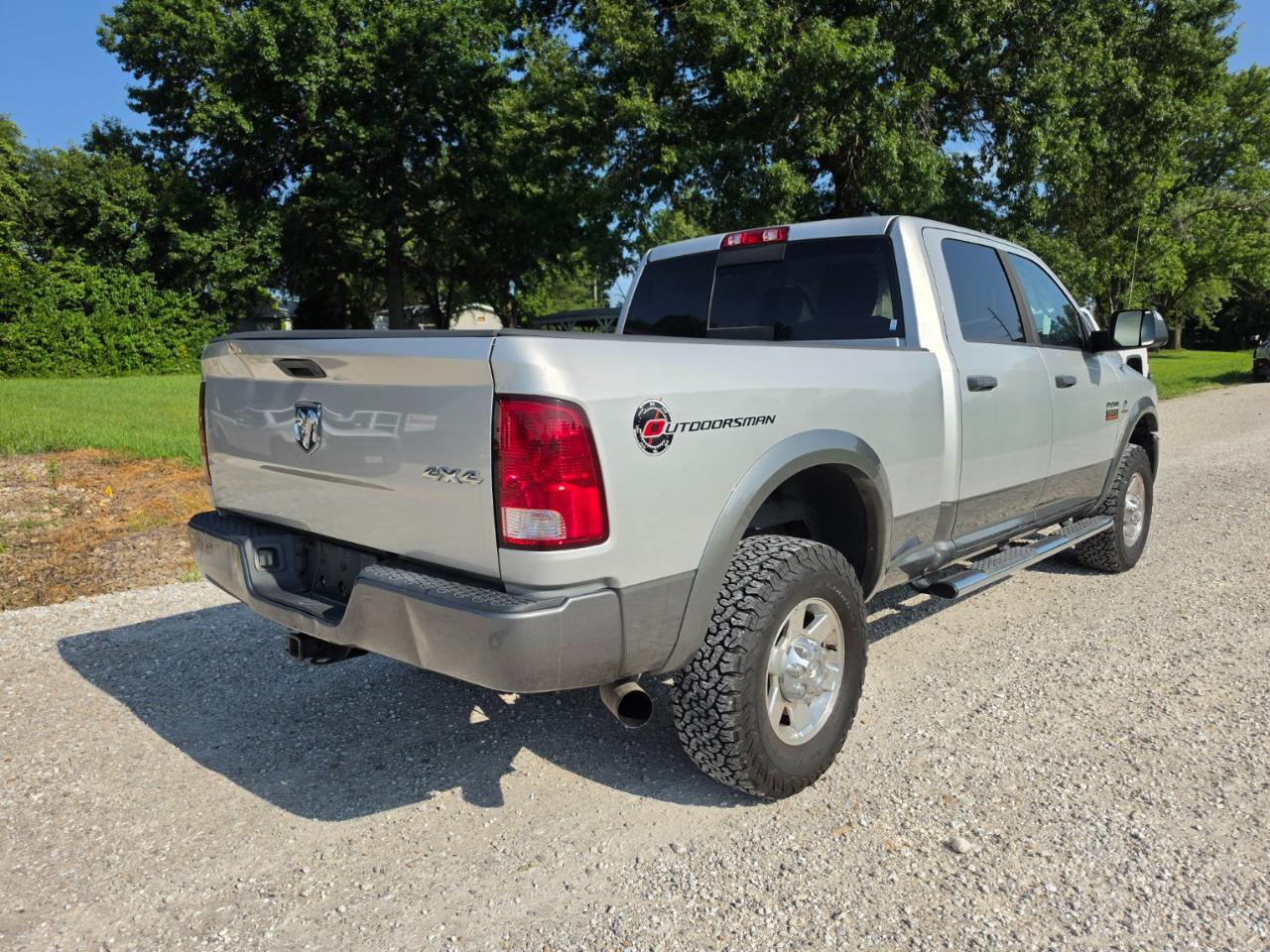 Dodge 2500 Outdoorsman 4x4 Crew Cab 6'4" Box 2011
