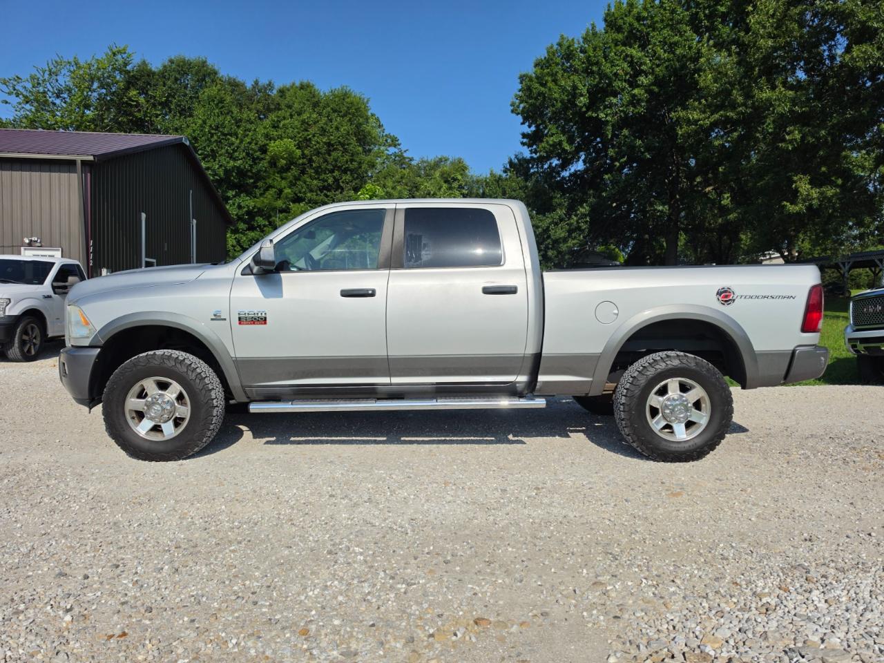 Dodge 2500 Outdoorsman 4x4 Crew Cab 6'4" Box 2011