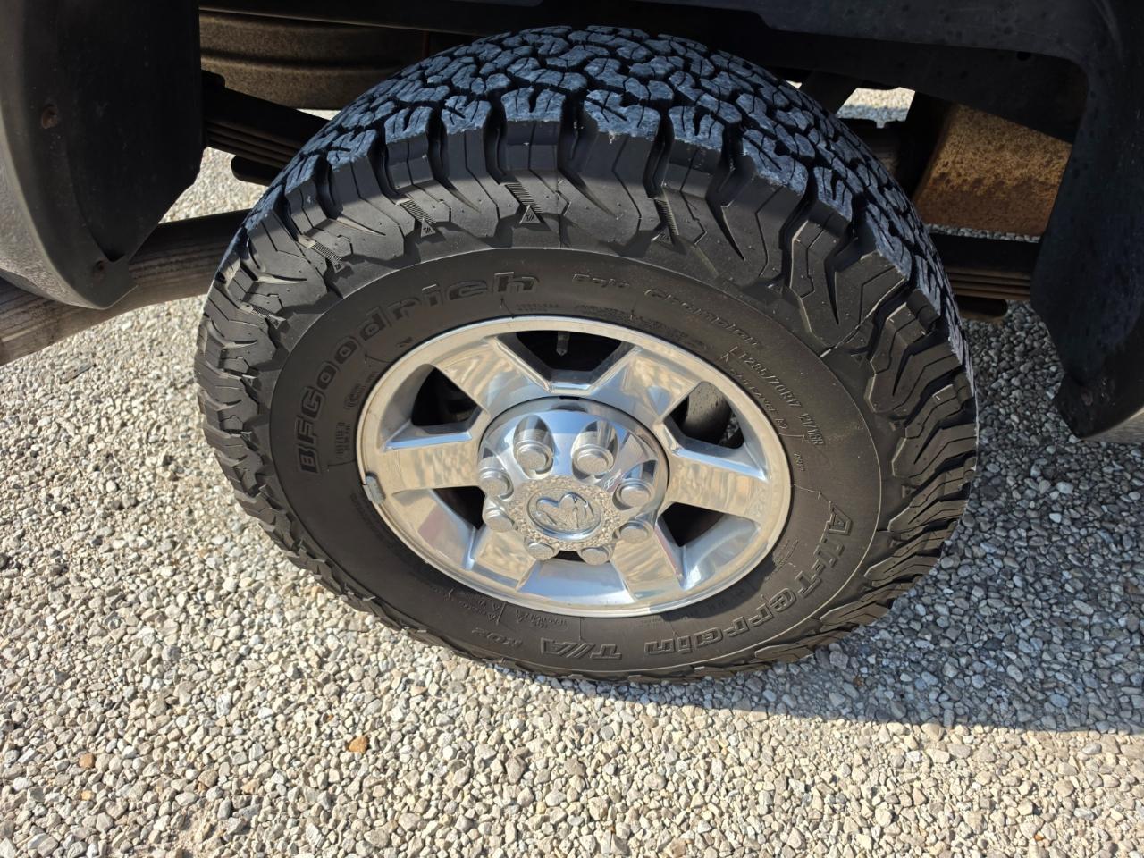 Dodge 2500 Outdoorsman 4x4 Crew Cab 6'4" Box 2011