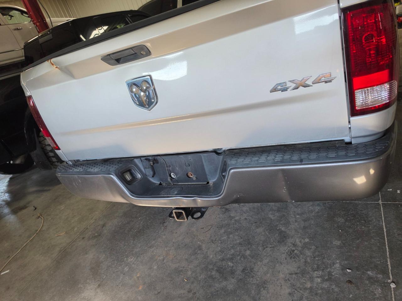 Dodge 2500 Outdoorsman 4x4 Crew Cab 6'4" Box 2011