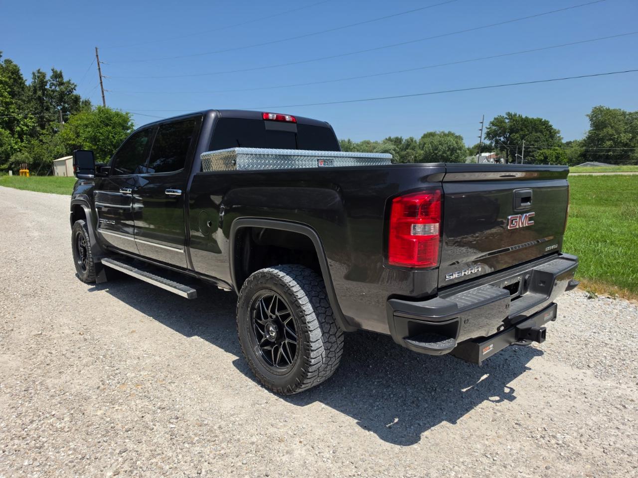 GMC Sierra 3500HD Denali Crew Cab 4WD 2016