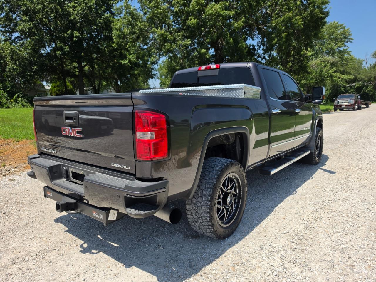 GMC Sierra 3500HD Denali Crew Cab 4WD 2016