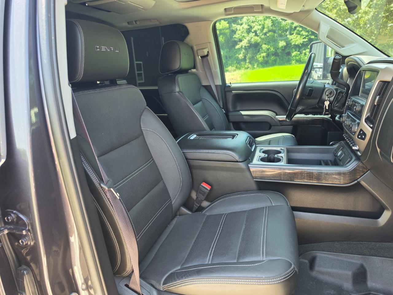 GMC Sierra 3500HD Denali Crew Cab 4WD 2016