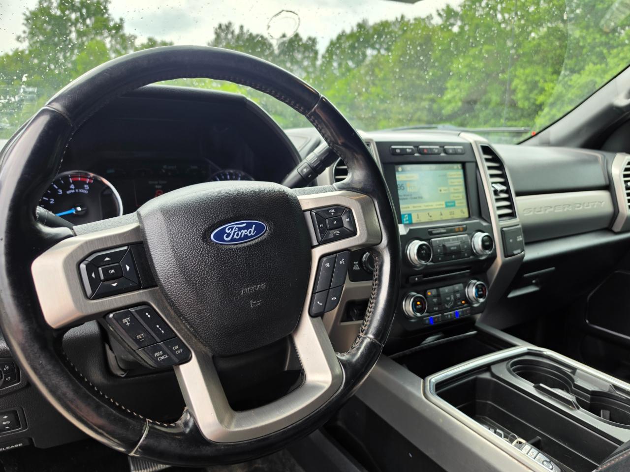 Ford F-350 SD Platinum Crew Cab 4WD 2018