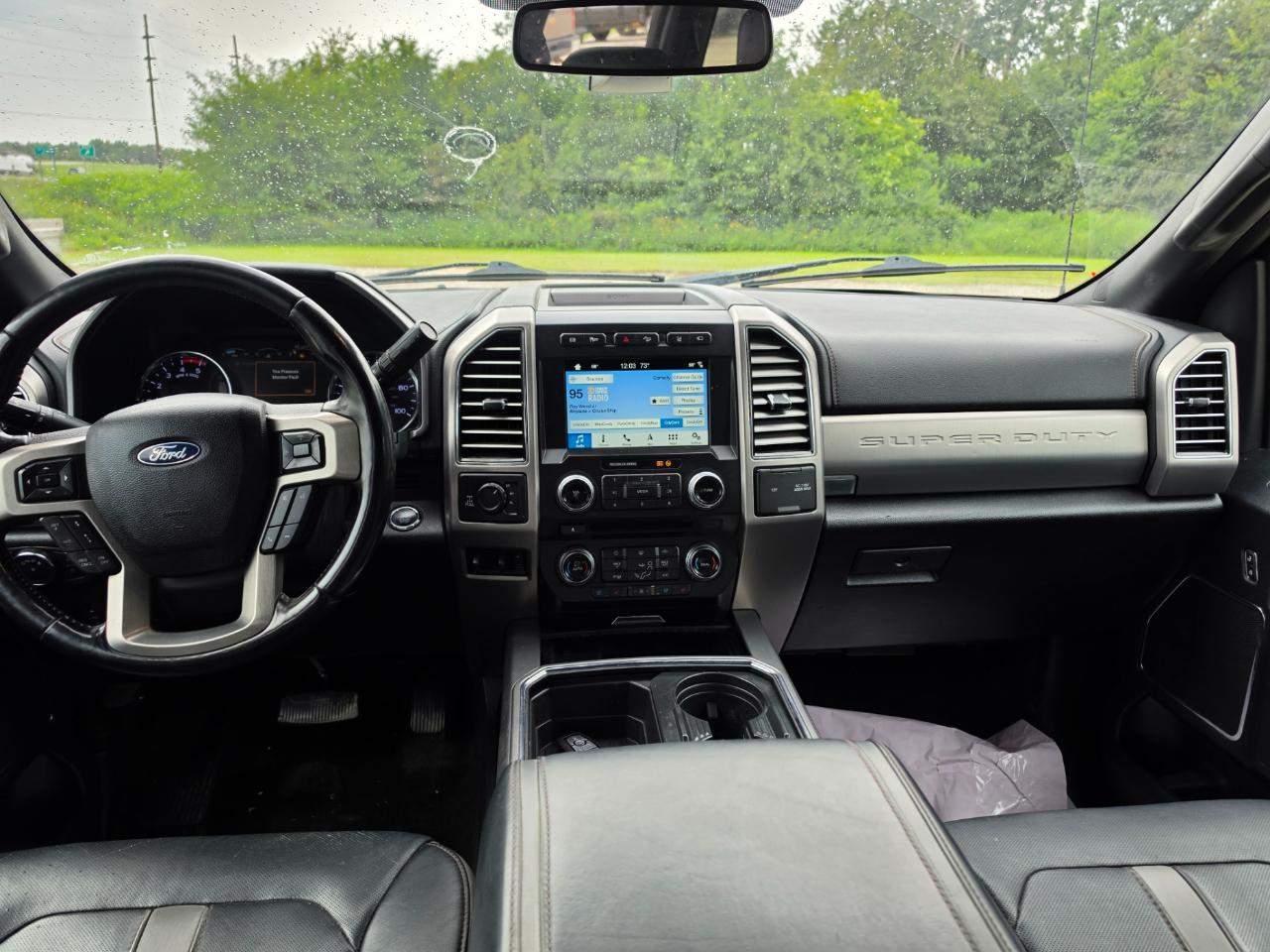 Ford F-350 SD Platinum Crew Cab 4WD 2018