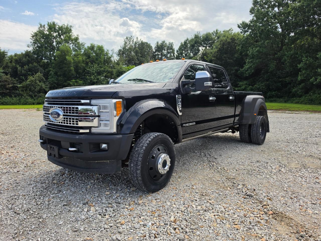 2017 Ford F-450 SD Platinum Crew Cab DRW 4WD