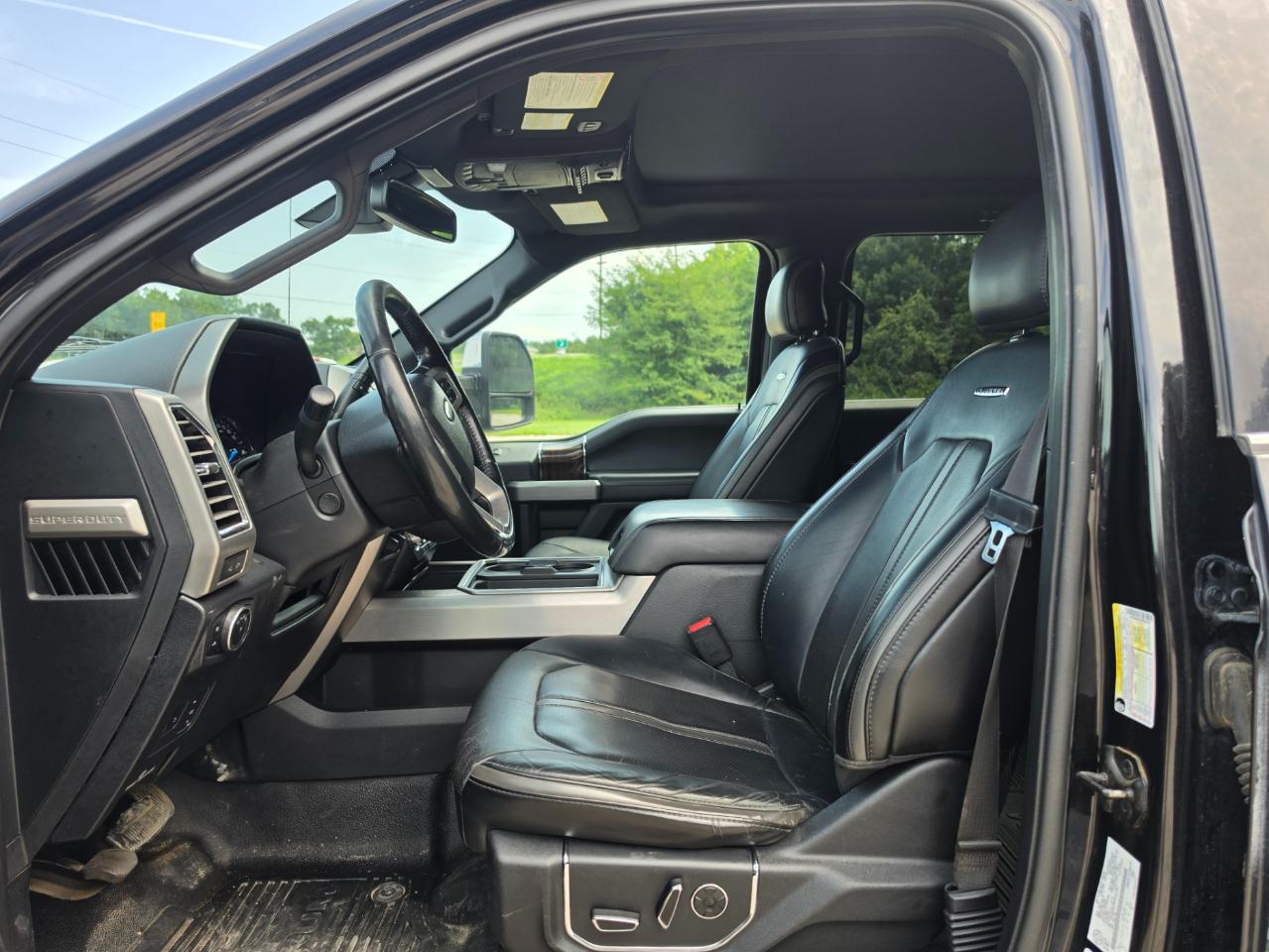 Ford F-450 SD Platinum Crew Cab DRW 4WD 2017