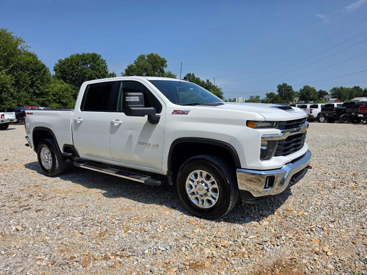 Chevrolet Silverado 2500HD LT Crew Cab 4WD 2024