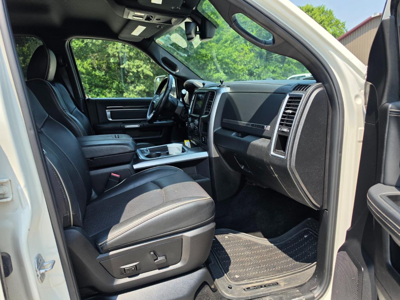 RAM 2500 Limited Crew Cab 4WD 2016