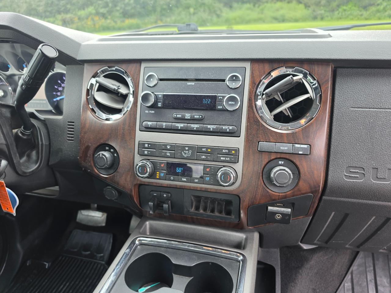Ford F-350 SD Lariat SuperCab Long Bed DRW 4WD 2011