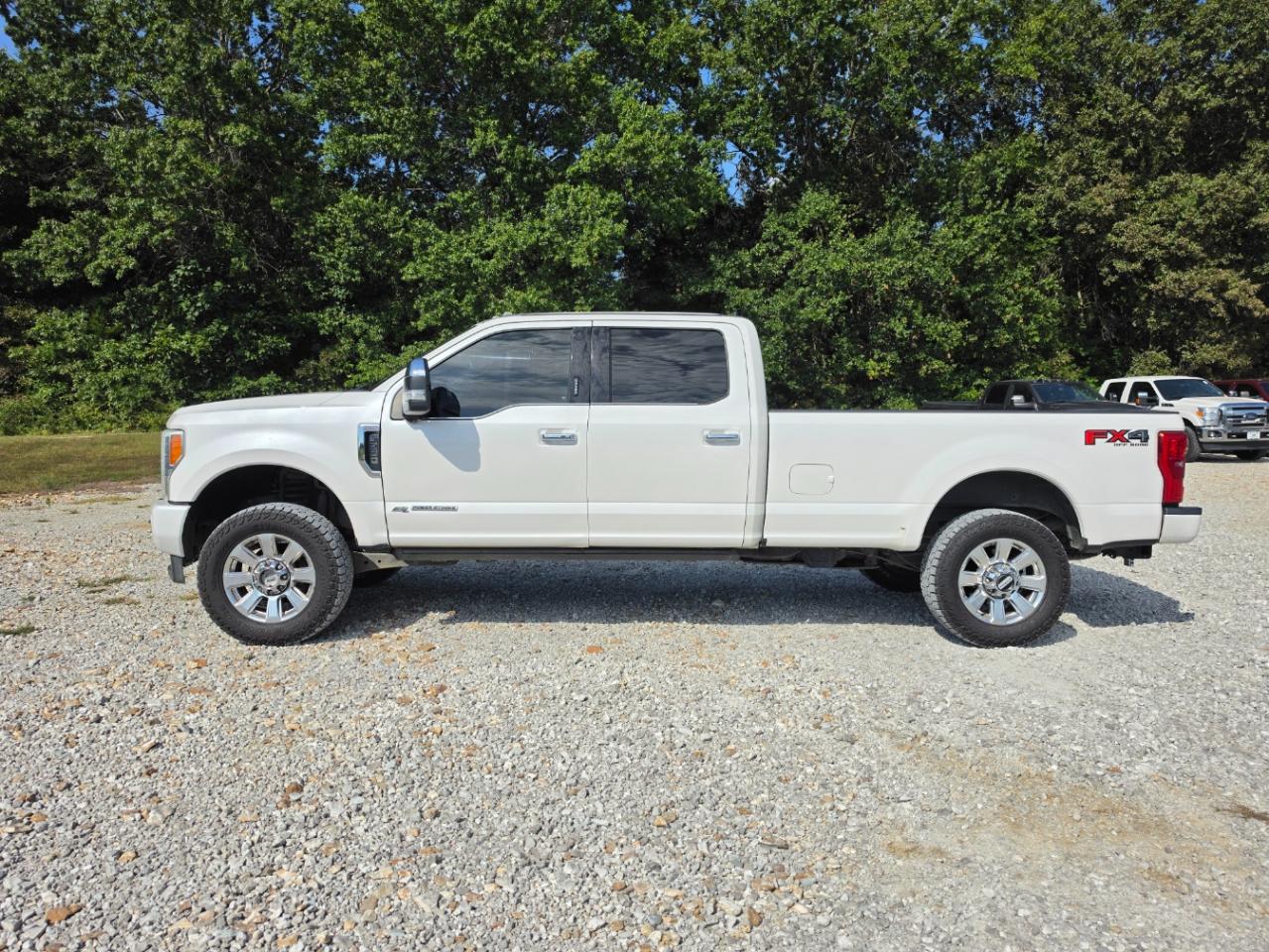 Ford F-350 SD Platinum Crew Cab Long Box 4WD 2017