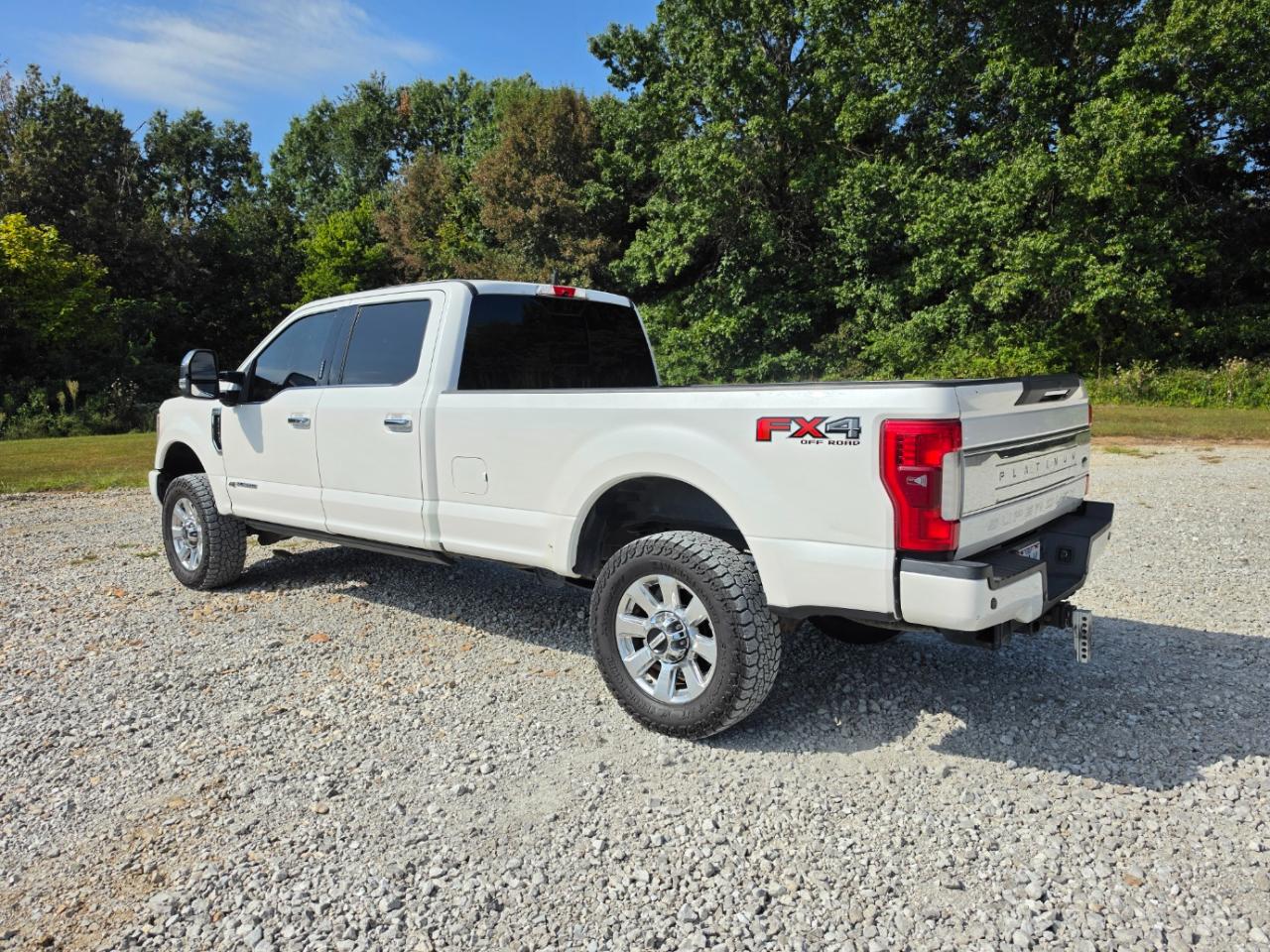 Ford F-350 SD Platinum Crew Cab Long Box 4WD 2017