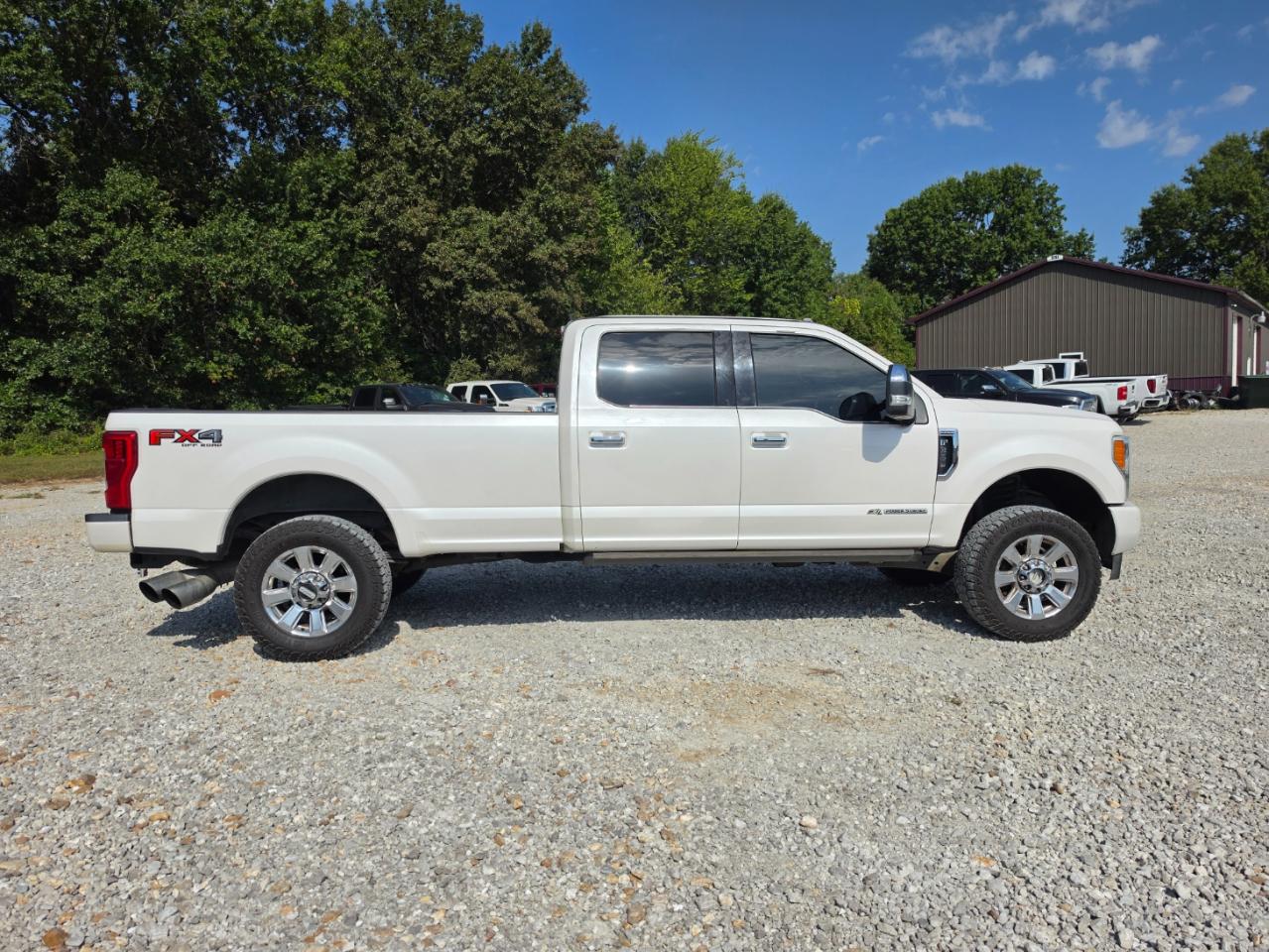 Ford F-350 SD Platinum Crew Cab Long Box 4WD 2017