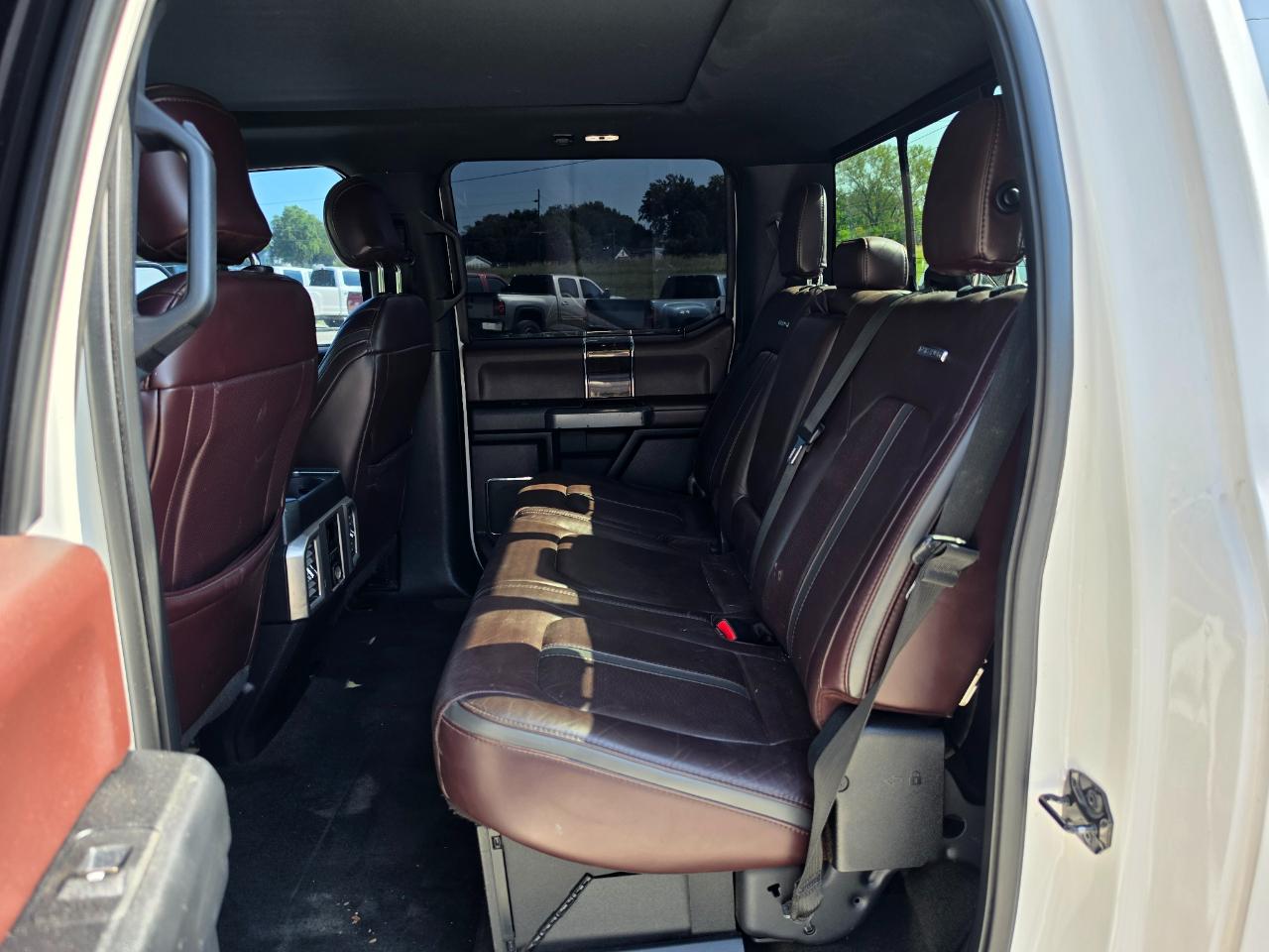 Ford F-350 SD Platinum Crew Cab Long Box 4WD 2017