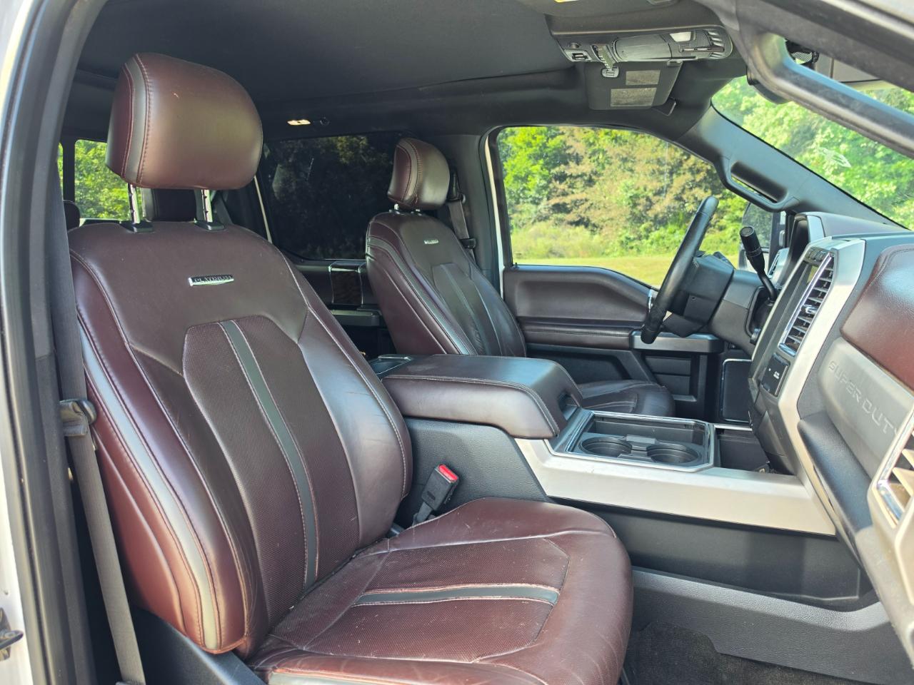 Ford F-350 SD Platinum Crew Cab Long Box 4WD 2017