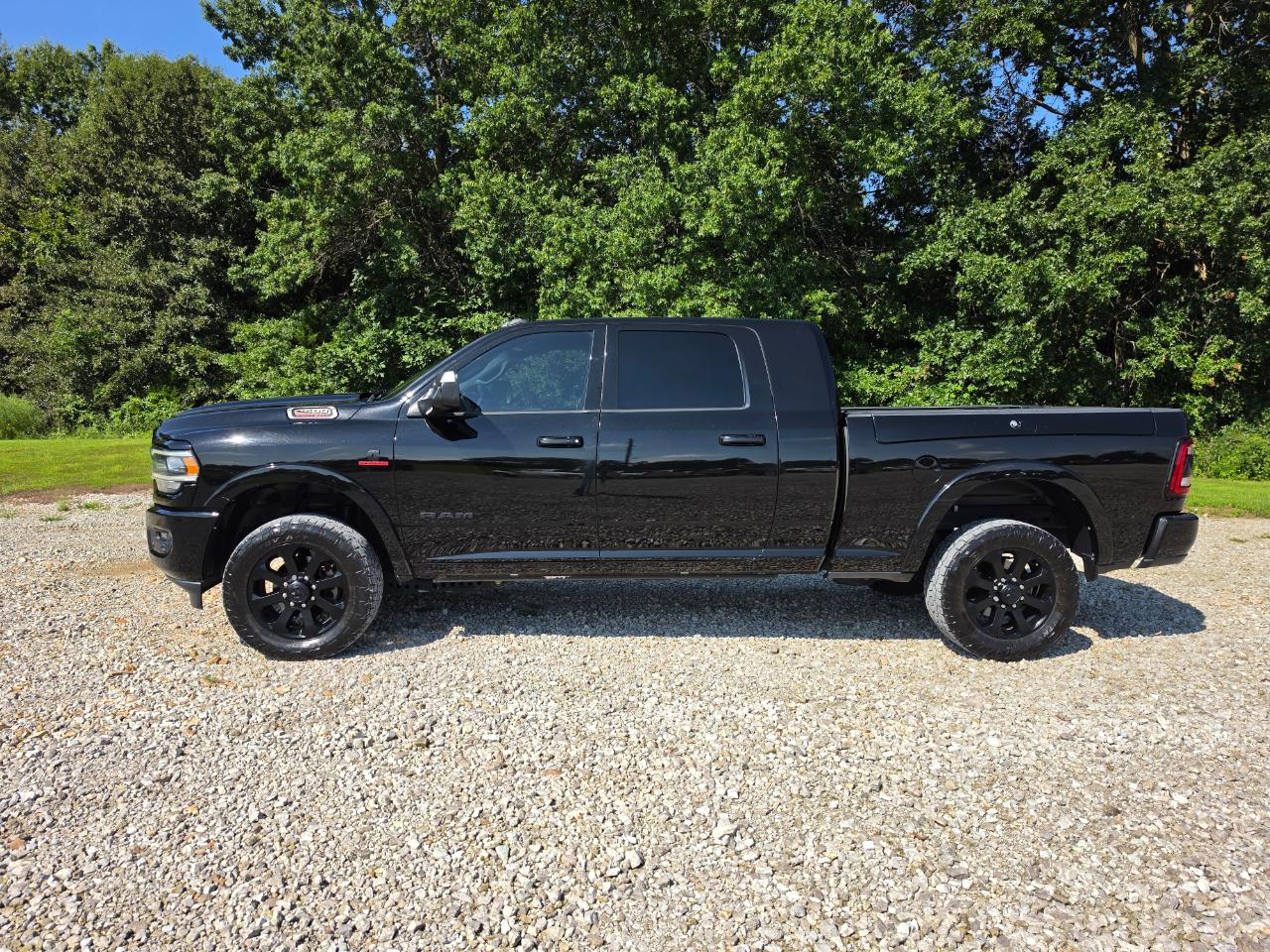 RAM 2500 Laramie Mega Cab 4WD 2022