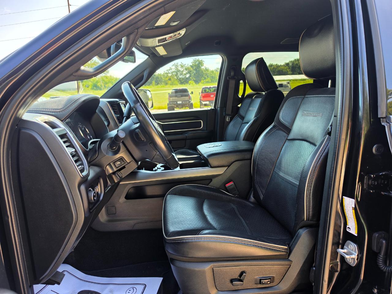 RAM 2500 Laramie Mega Cab 4WD 2022