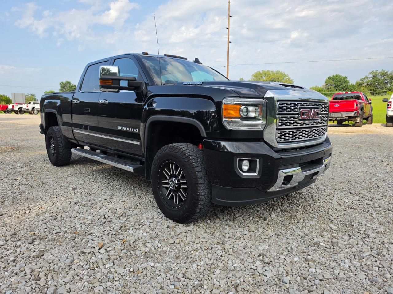 GMC Sierra 2500HD Denali Crew Cab 4WD 2018