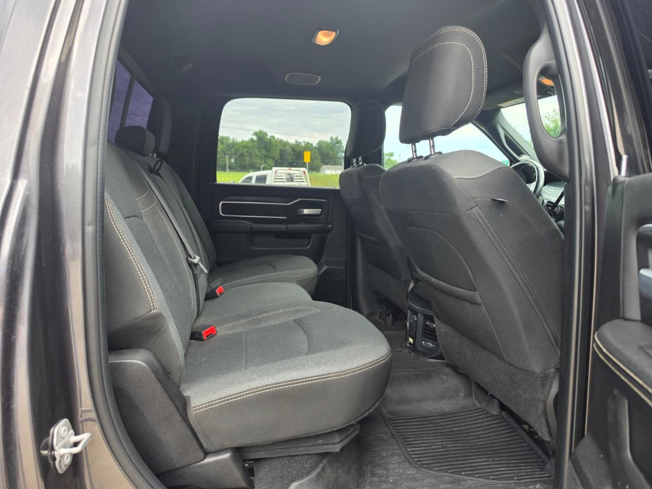 RAM 2500 Big Horn Crew Cab 4WD 2022