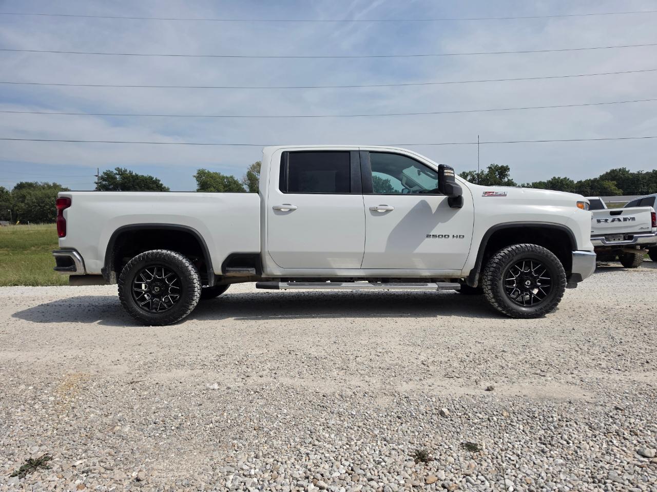 Chevrolet Silverado 2500HD LT Crew Cab 4WD 2024
