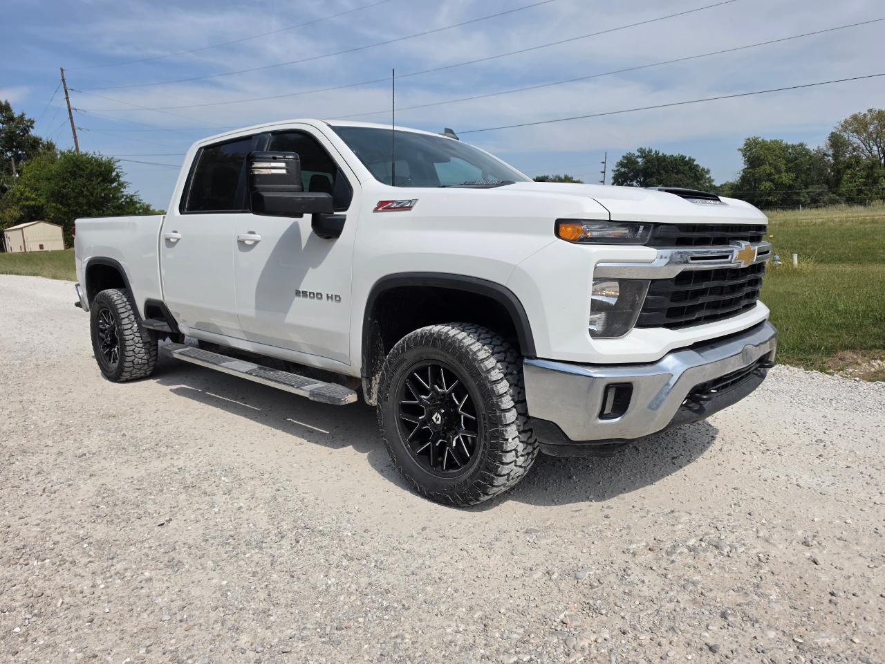 Chevrolet Silverado 2500HD LT Crew Cab 4WD 2024