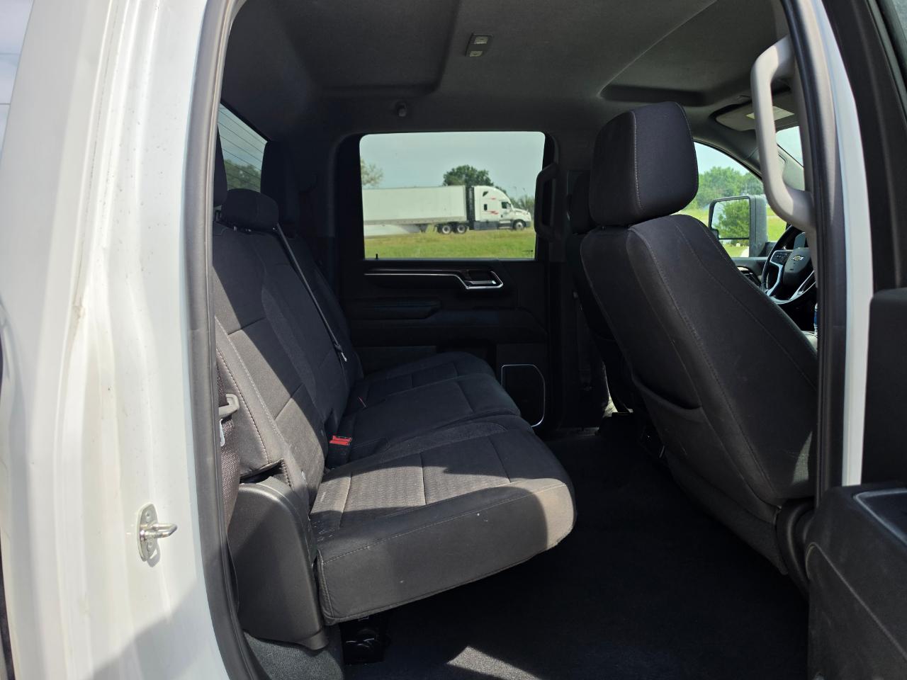 Chevrolet Silverado 2500HD LT Crew Cab 4WD 2024