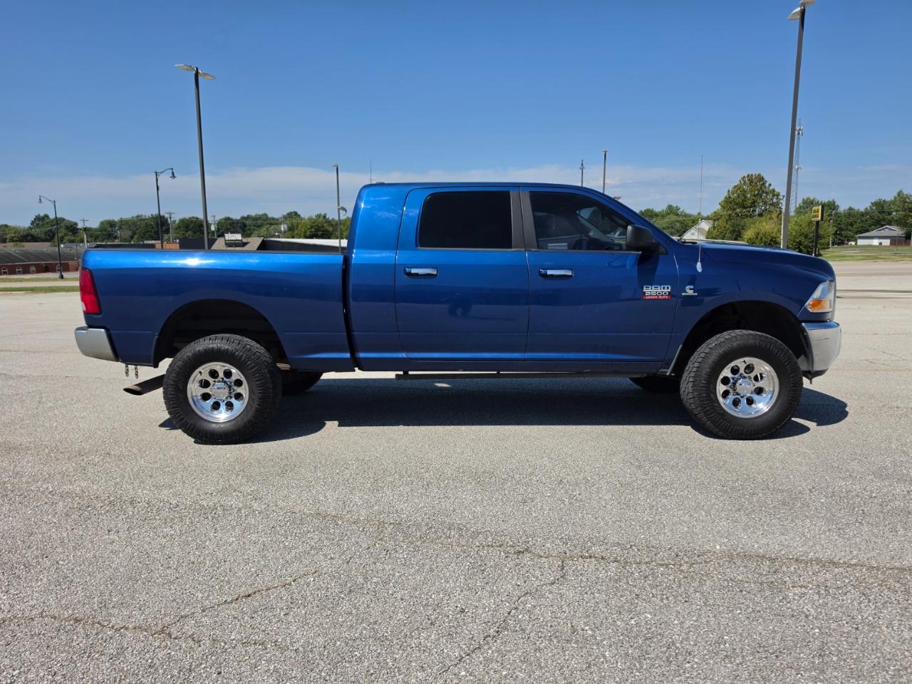 Dodge Ram 2500 Laramie Mega Cab 4WD 2011