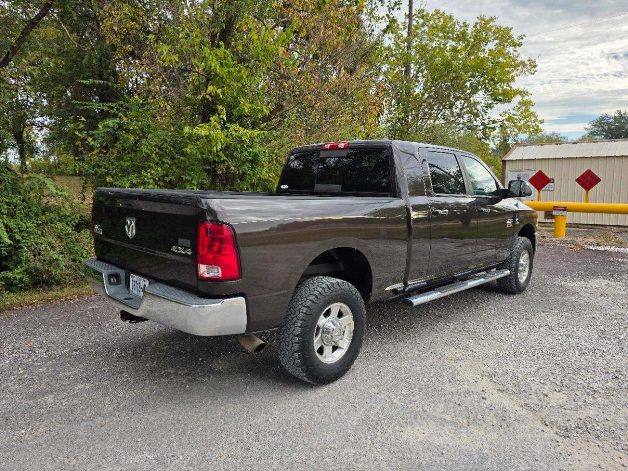 Dodge 2500 SLT Mega Cab 4WD 2010