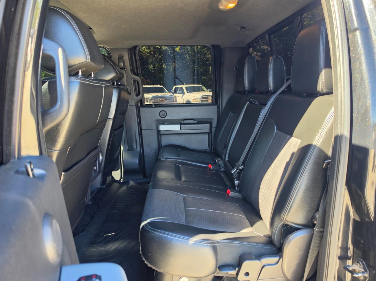 Ford F-350 SD Lariat Crew Cab 4WD 2015