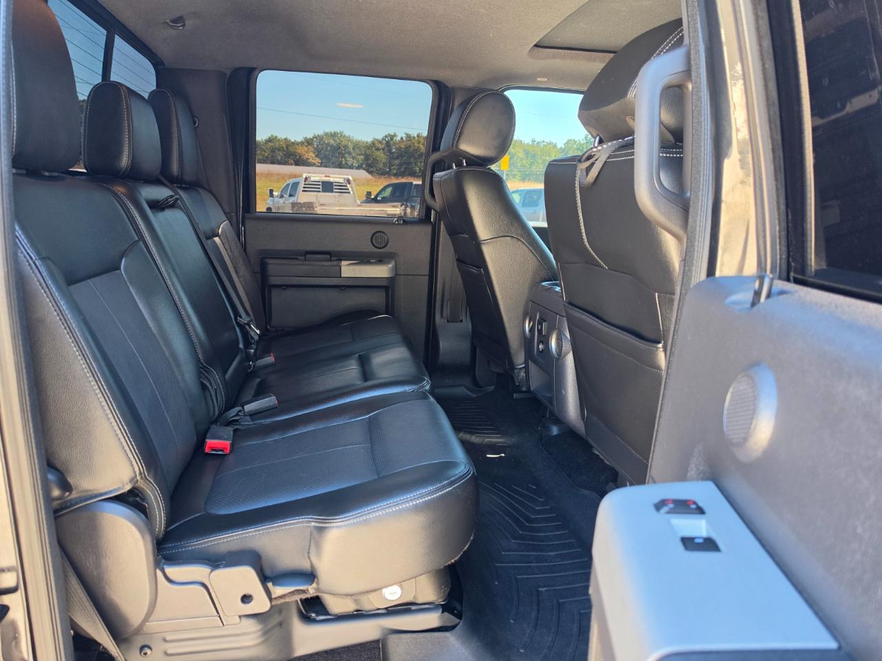 Ford F-350 SD Lariat Crew Cab 4WD 2015