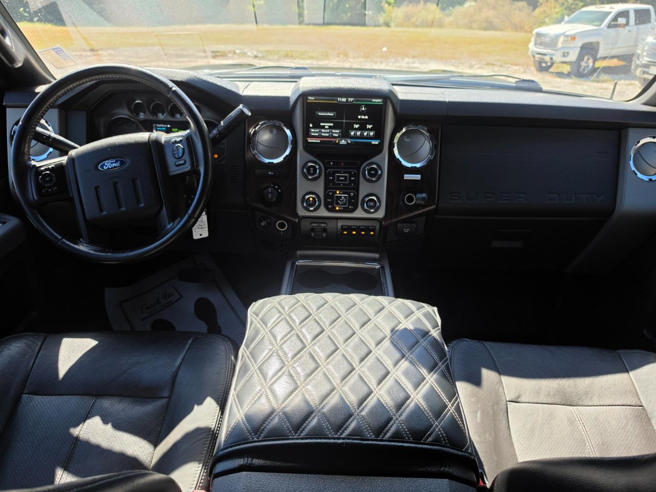 Ford F-350 SD Lariat Crew Cab 4WD 2015
