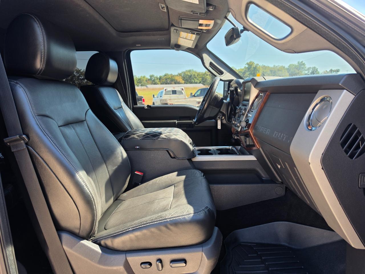 Ford F-350 SD Lariat Crew Cab 4WD 2015