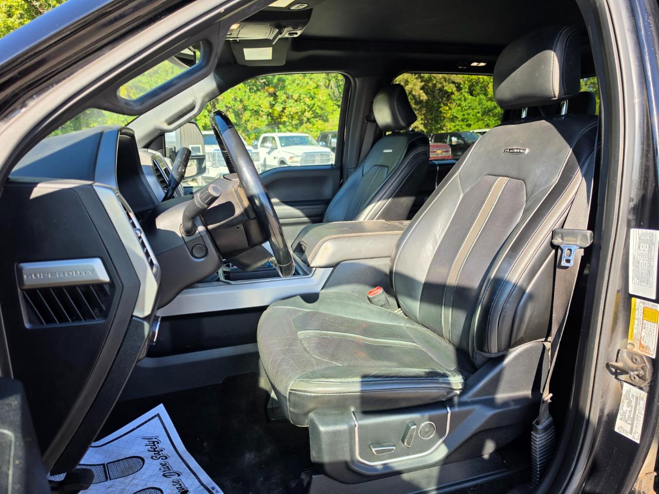 Ford F-250 SD Platinum Crew Cab 4WD 2017