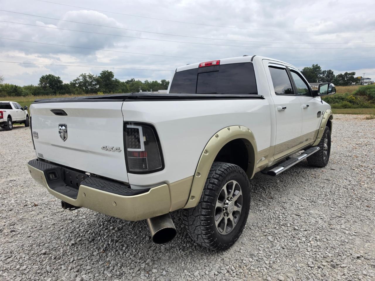 Dodge 2500 Laramie Crew Cab LWB 4WD 2011