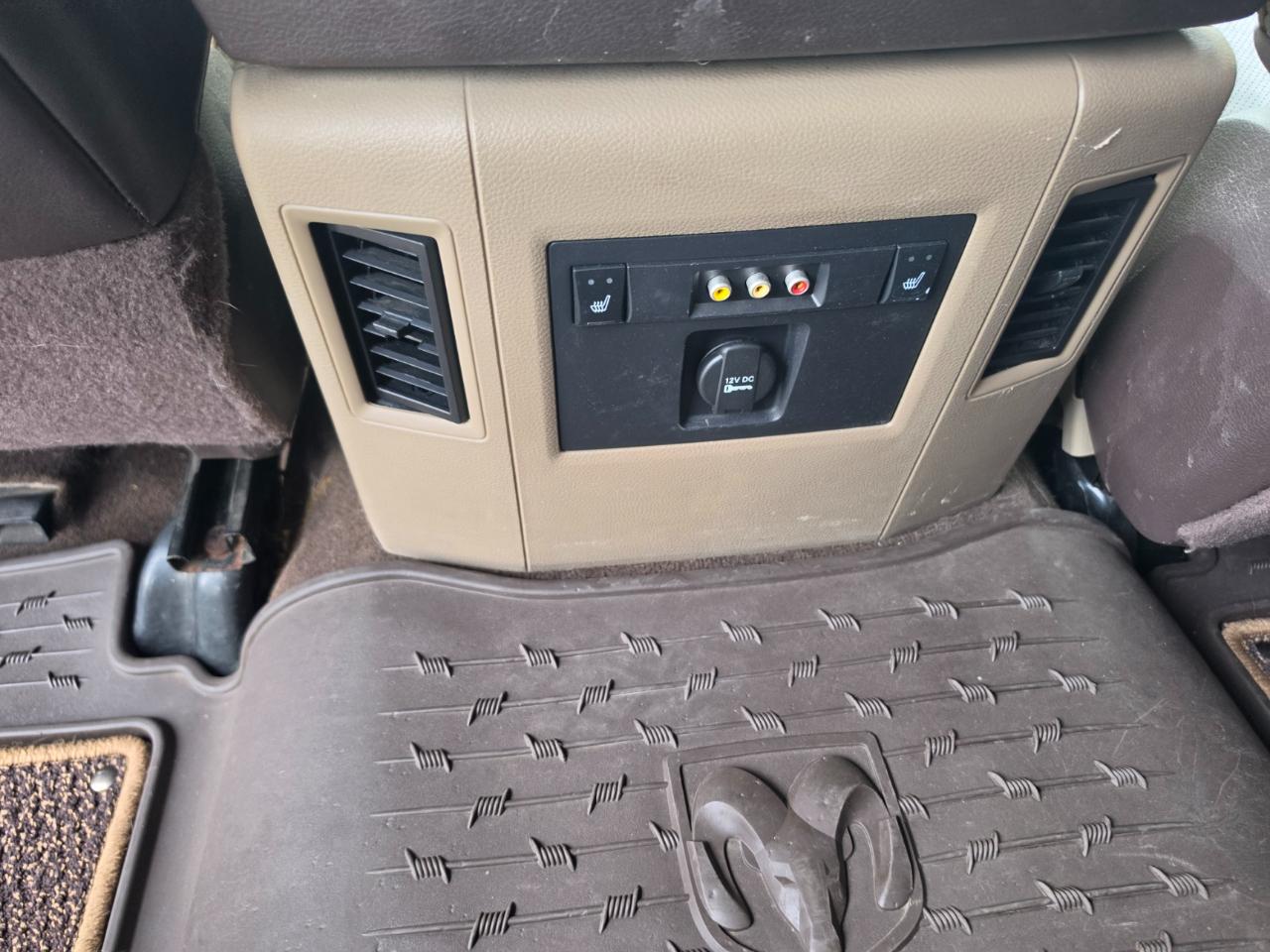 Dodge 2500 Laramie Crew Cab LWB 4WD 2011